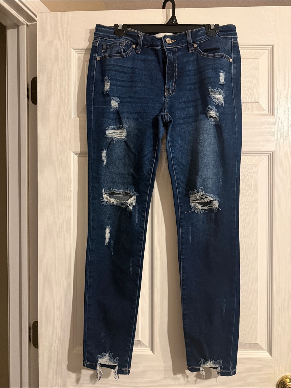 KanCan Women's Dark Blue Ripped Skinny Jeans 11/29